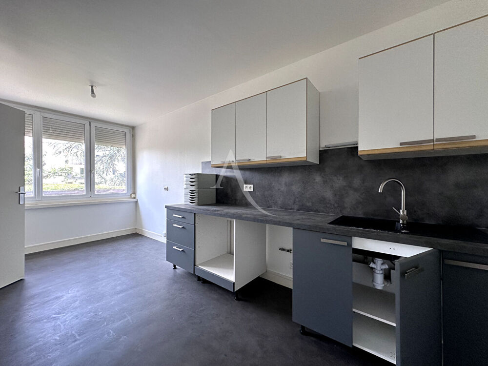 Location Appartement TYPE 3, REIMS - EUROPE Reims