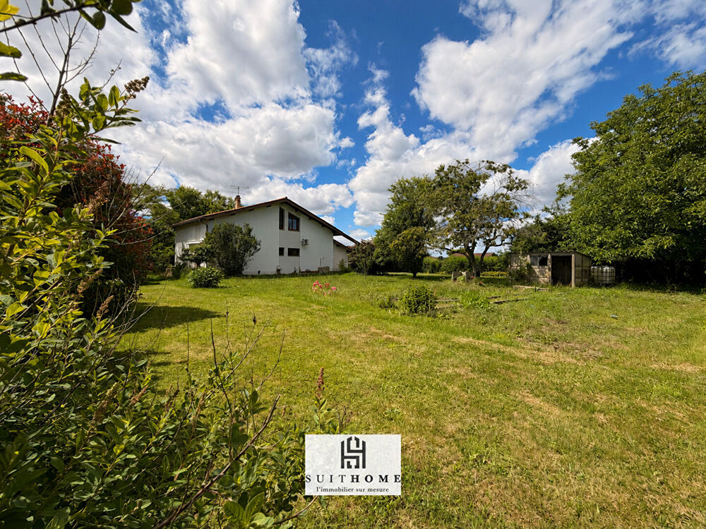 Maison avec grand terrain plat de 2000 m2