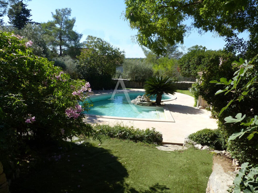 Maison Nimes 5 pièce(s) 203 m2