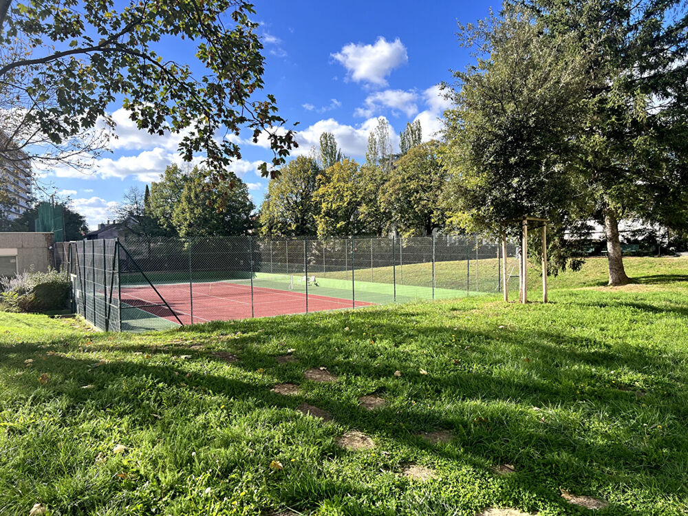 Vente Appartement LYON 8 : T3 + parking Lyon 8