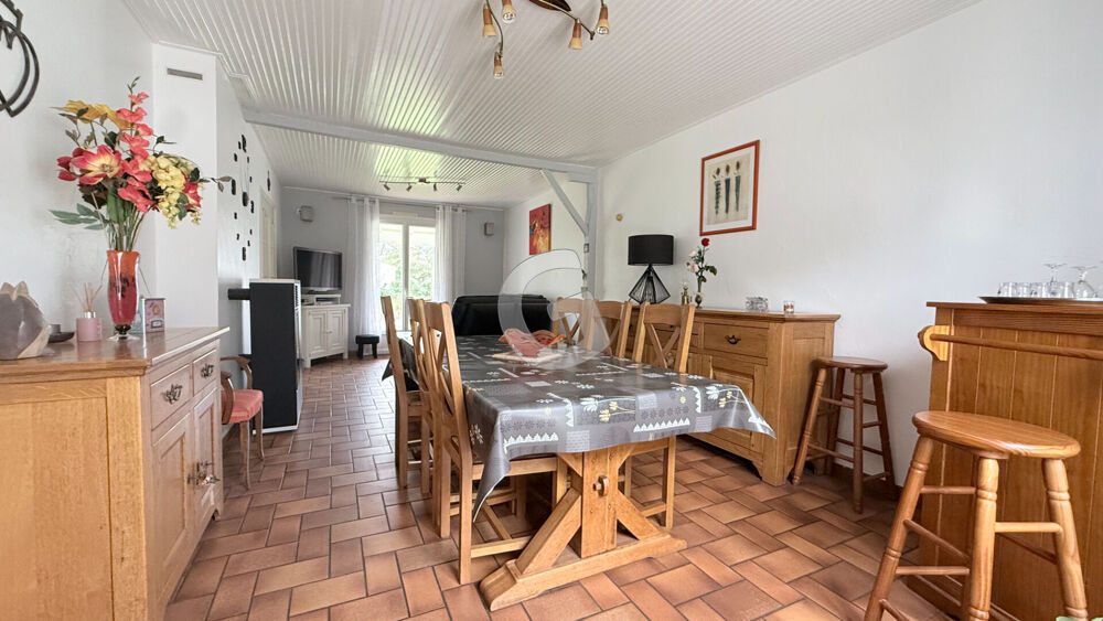 MAISON - 5 PIECES - 101 m² - A VENDRE - SAINT AVAUGOURD DES LANDES