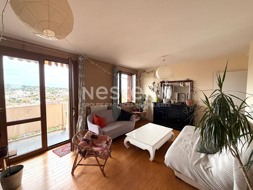Vente Appartement TOULOUSE SAOUZELONG Appartement à vendre en dernier étage avec vue dégagée sur Toulouse - cave - parking extérieur Toulouse