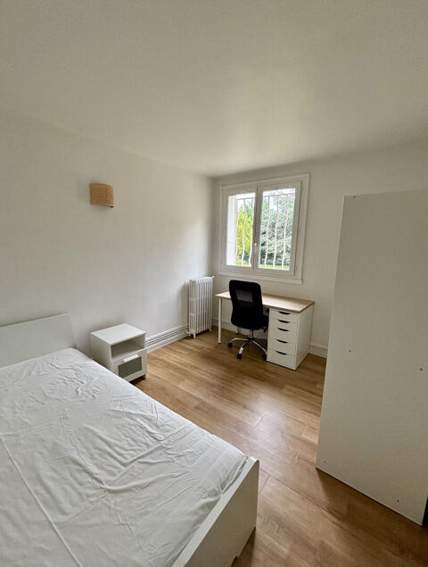  Appartement � louer 5 pi�ces 11 m� Massy