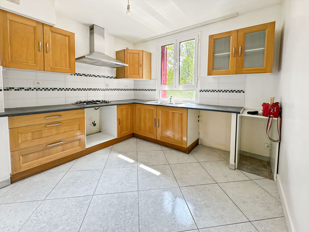Location Appartement Appartement F4 (64 m²) en location à SAINTE GENEVIEVE DES BOIS Sainte genevieve des bois