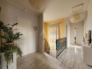  Maison � vendre 6 pi�ces 151 m� La rochelle