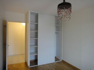  Appartement à louer 4 pièces 80 m²