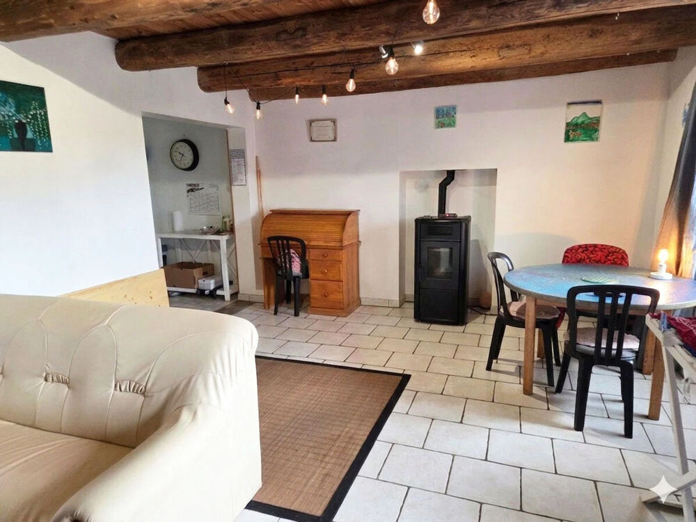 Ancienne ferme rénovée avec grand terrain attenant et dépendances Fay Sur Lignon