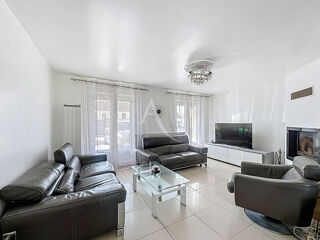  Maison  vendre 8 pices 145 m