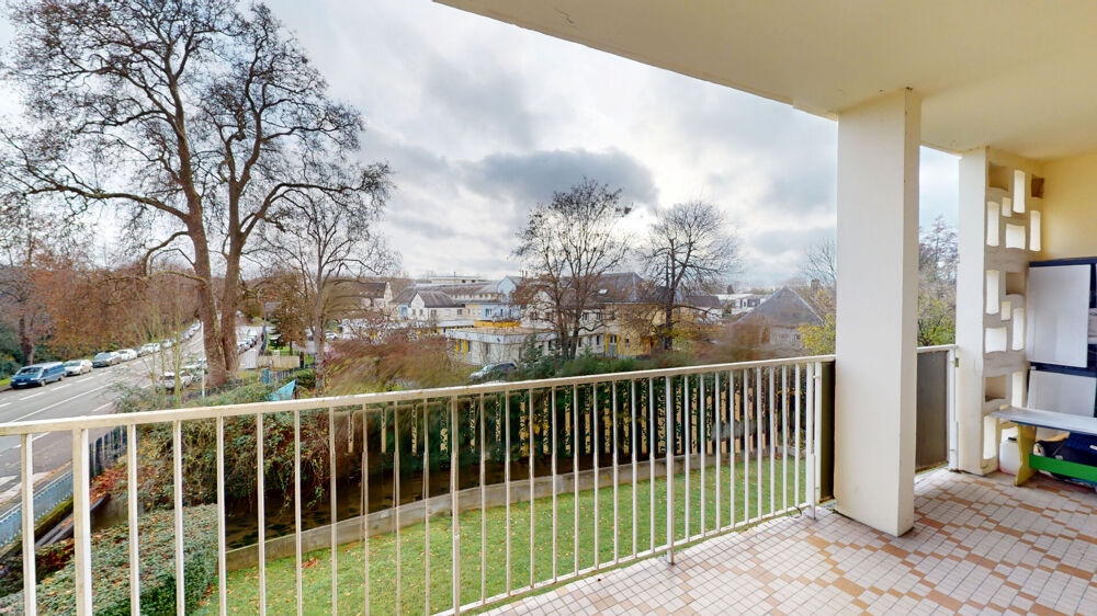 Appartement 5 pièces 94 m² · à Evreux · 94 m² · 140 000 €