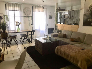  Immeuble � vendre 7 pi�ces 255 m�