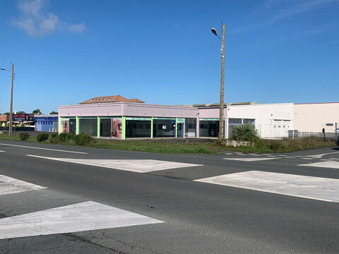   BATIMENT COMMERCIAL et ATELIER PROFESSIONNEL 900 M2 