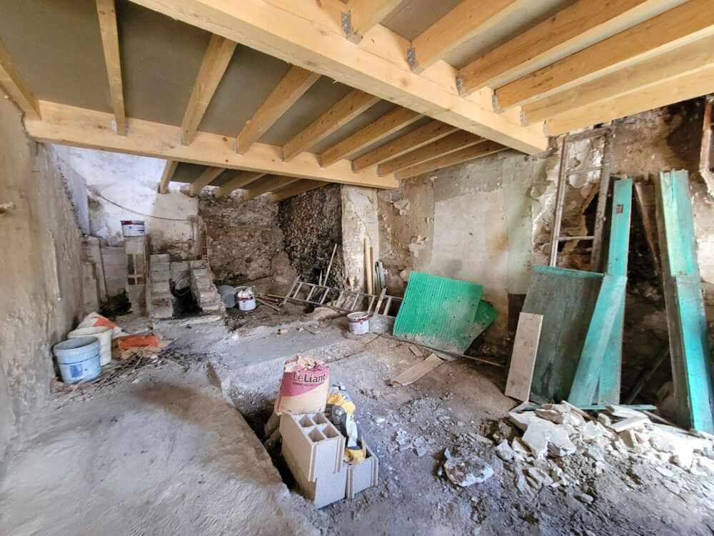 Vente Maison Maison de ville de 95 m² en R+2 à rénover Foix