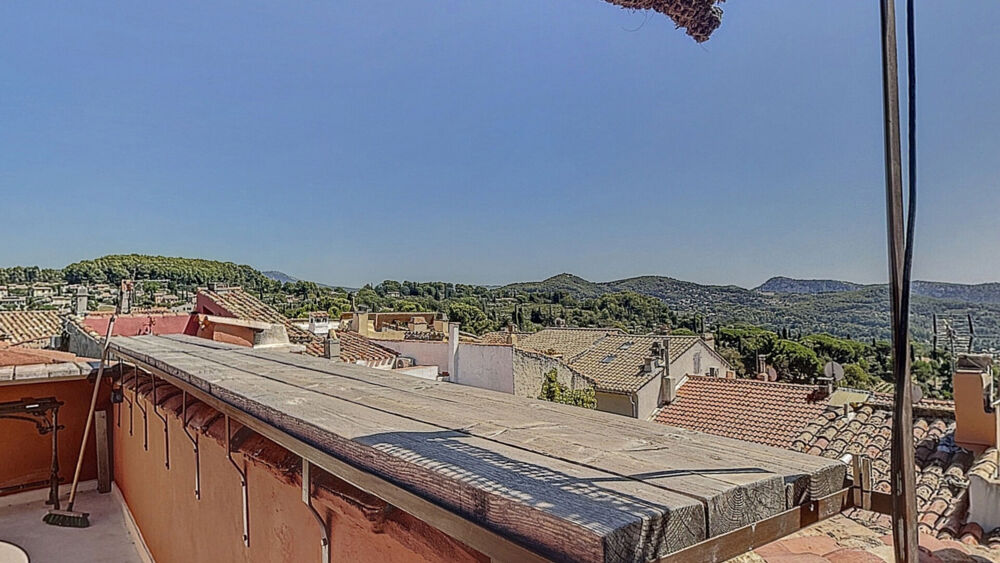 Vente Appartement Pépite au coeur du Castellet village - T3  - toit terrasse - vue panoramique - Le castellet