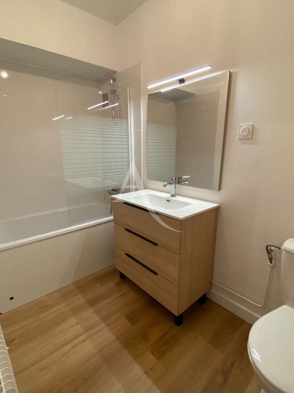 Location Appartement A LOUER STUDIO AVEC PARKING 35.5 M² chauffage inclus Angers