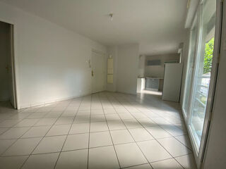  Appartement à louer 2 pièces 37 m²