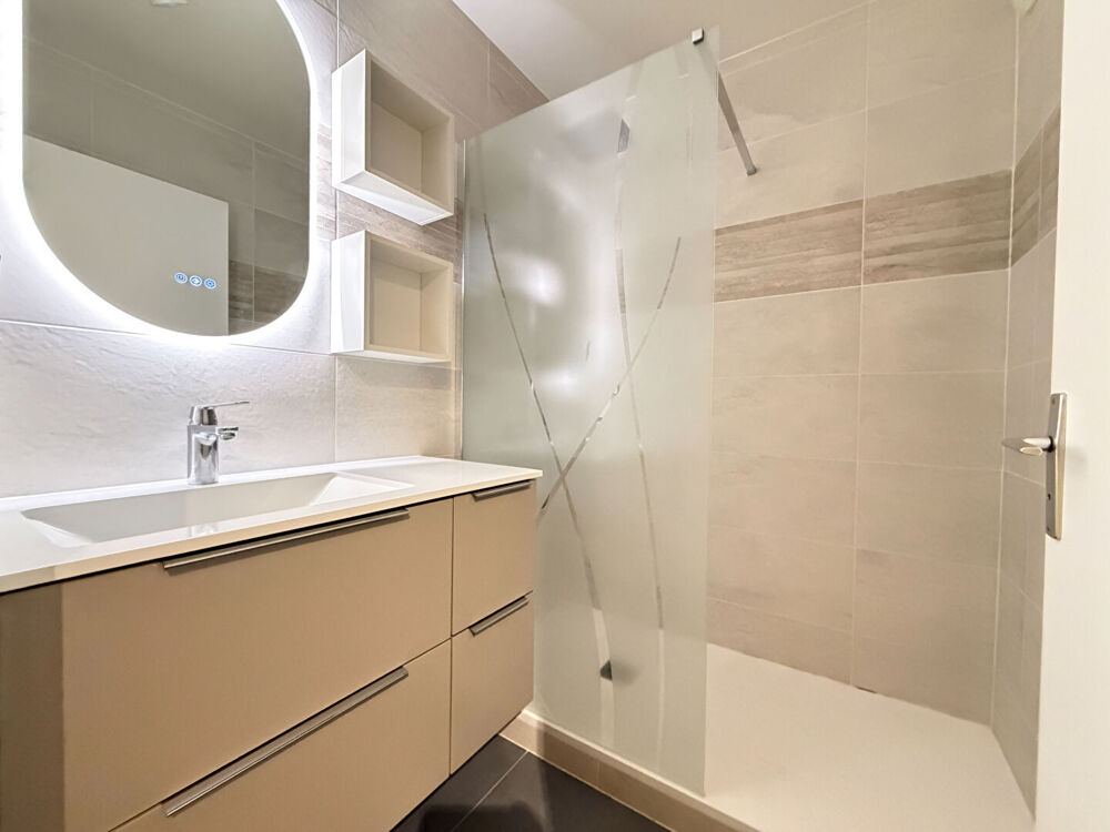 Vente Appartement EXCLUSIVITÉ APPARTEMENT 3 PIÈCES IDÉALEMENT SITUÉ À LONS-LE-SAUNIER 65 m2 Lons le saunier