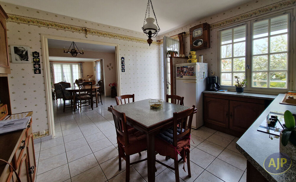 Vente Maison Maison 3 chambres grande parcelle bourg de Cugand Cugand