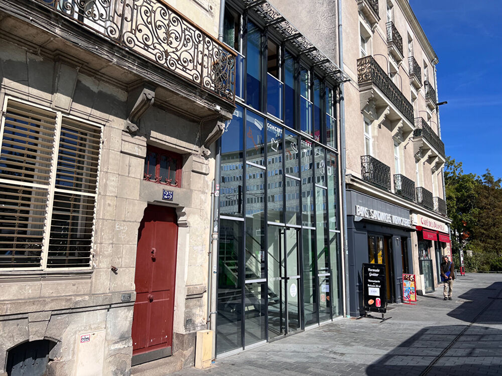   A LOUER - NANTES GARE NORD - Local Commercial de 110.36 m² 
