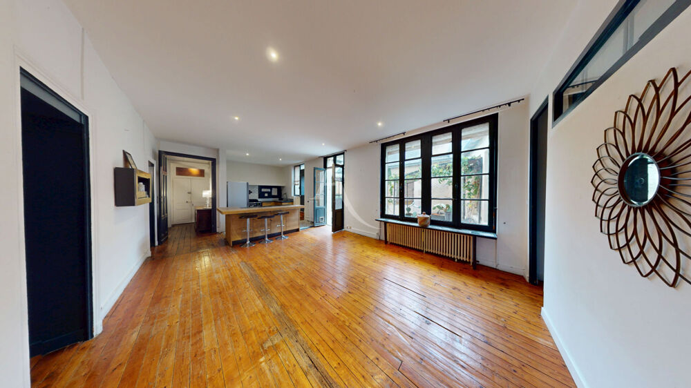 Appartement de caractère avec terrasse en plein coeur de Poitiers