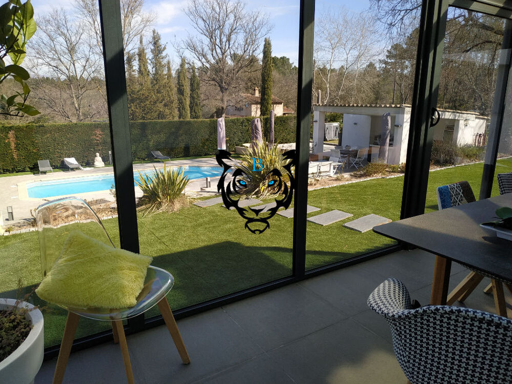 Vente Maison Deux villas indpendantes sur 6109m2 de Terrain, piscine, pool house Bagnols en foret