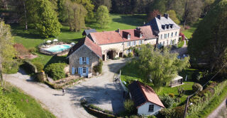  Villa à vendre 15 + pièces 614 m²