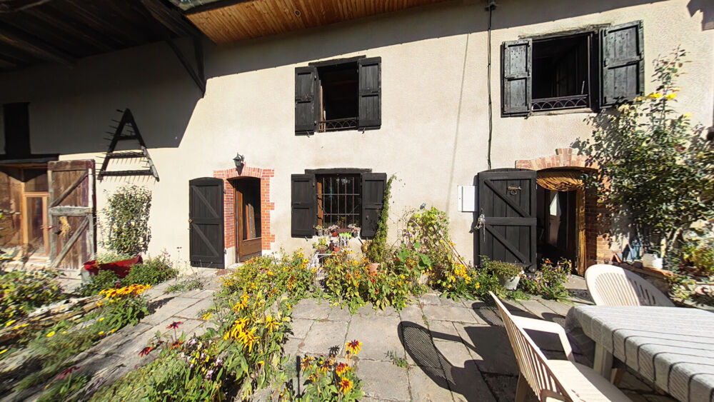 Vente Villa Maison 8 pices + maison 4 pices sur terrain de 16 000 m Saint geoire en valdaine