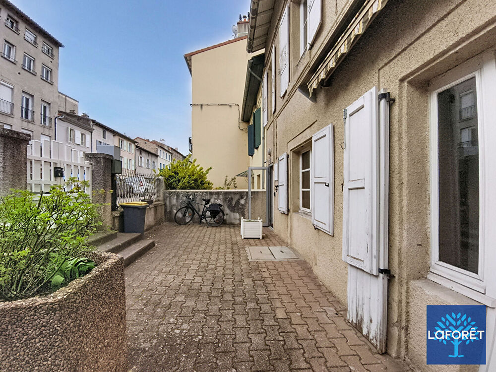 Maison de ville, sous -sols, jardin et un garage