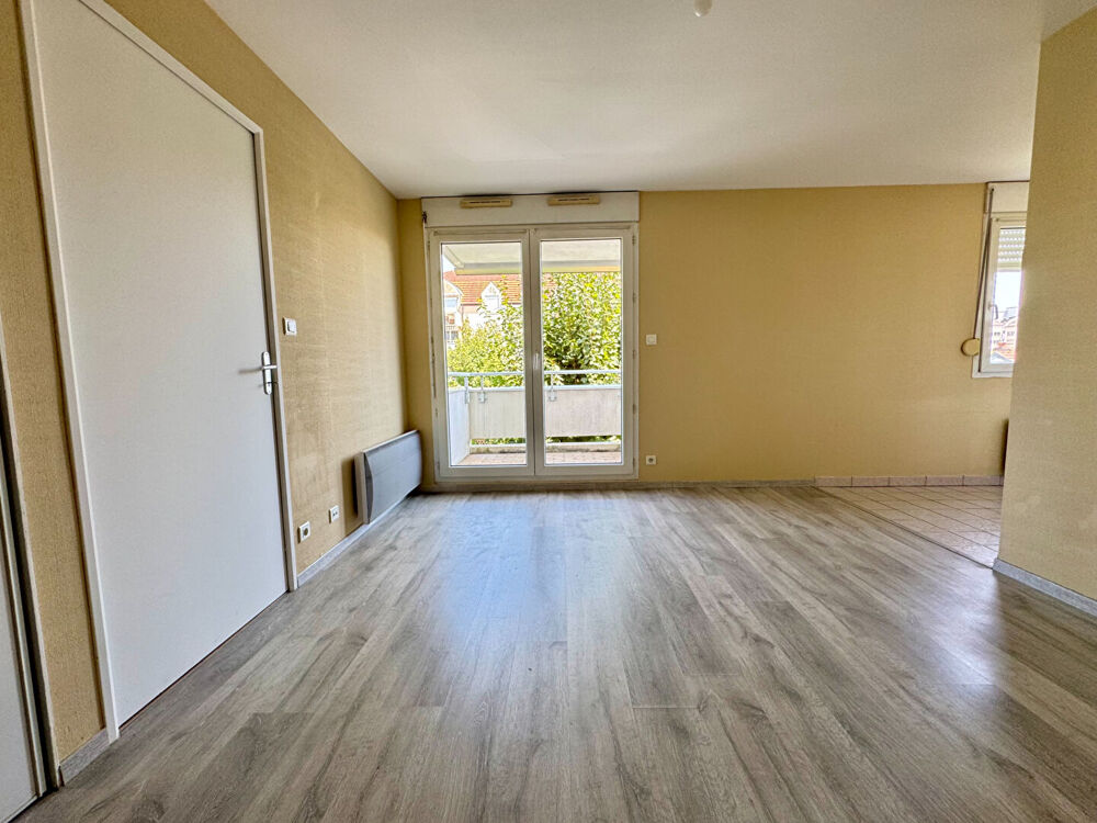 T2 DE 31.56 m2 AVEC BALCON ET PARKING - RUE RETIF DE LA BRETONNE