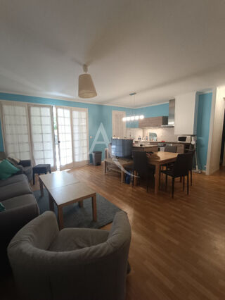  Appartement à louer 2 pièces 53 m²
