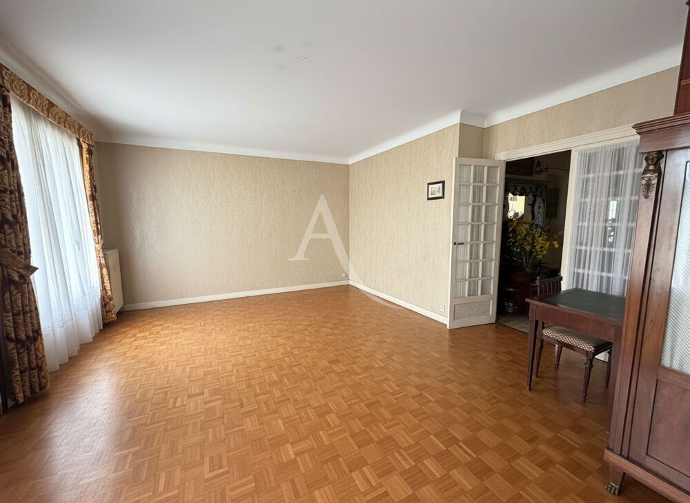 Nantes Appartement 104 m², 4 chambres, grande terrasse, garage + dépendances