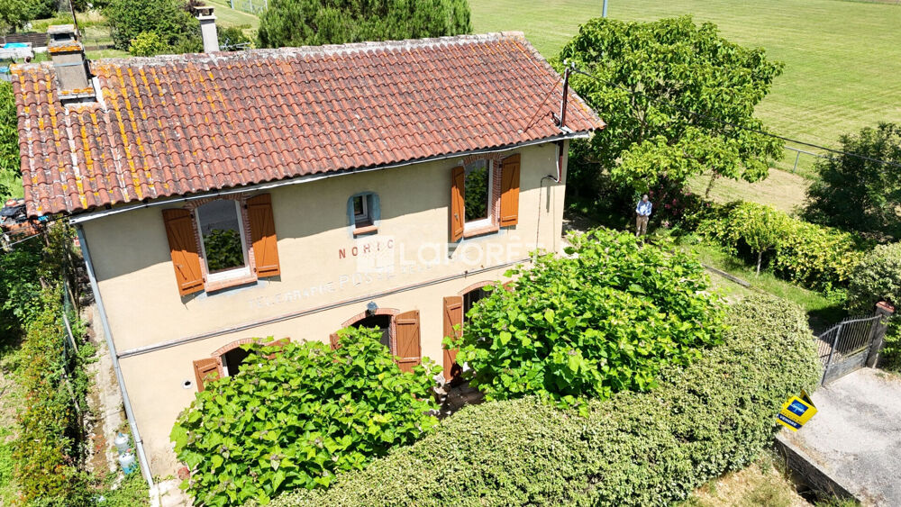 Maison de caractère, 127 m² sur une parcelle de 1 134 m² environ !