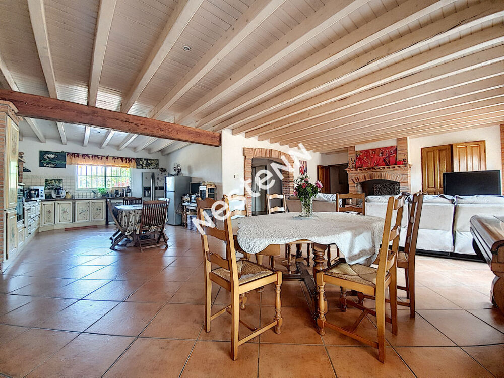 Vente Maison A vendre maison de style 8 chambres avec piscine et dépendances sur 1.7Ha de terrain avec vue Pyrénées Secteur Auterive Auterive