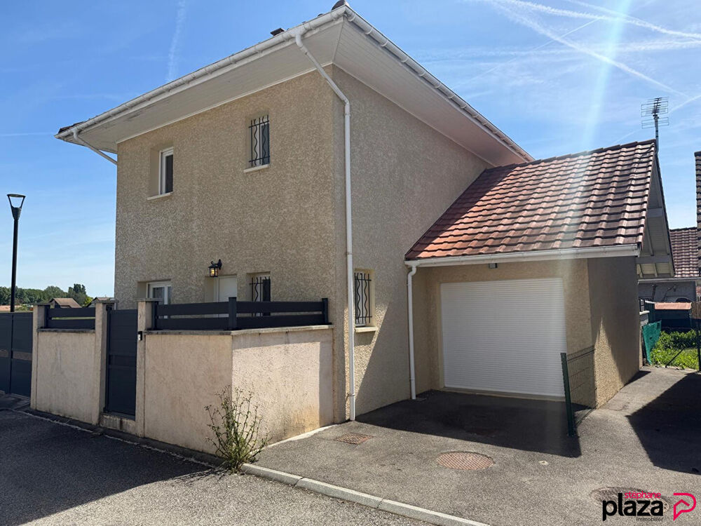 Maison familiale lumineuse avec jardin à Douvaine