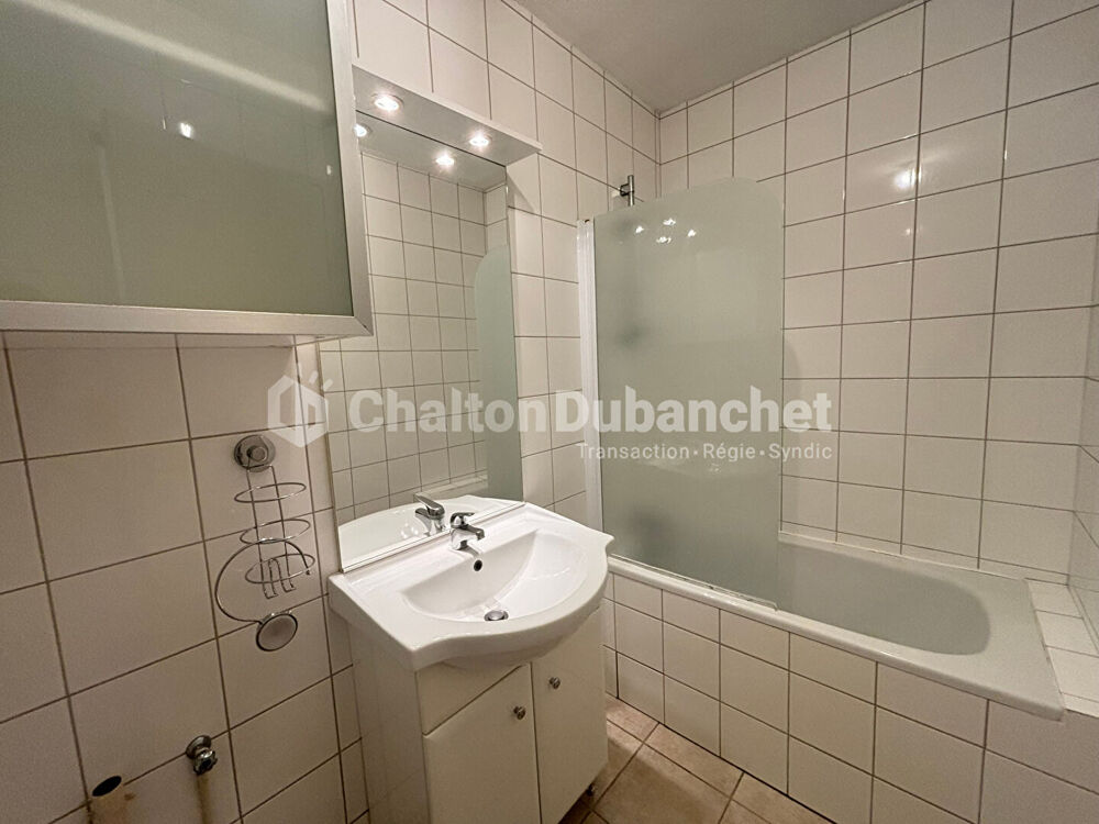 Location Appartement ROANNE, Appartement T2 de 50 m² Roanne