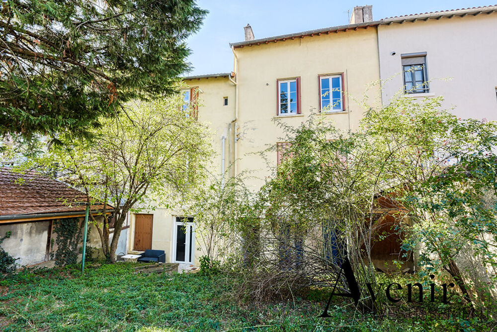Vente Appartement ÉCULLY HYPERCENTRE - T3 TRAVERSANT - A RENOVER Ecully