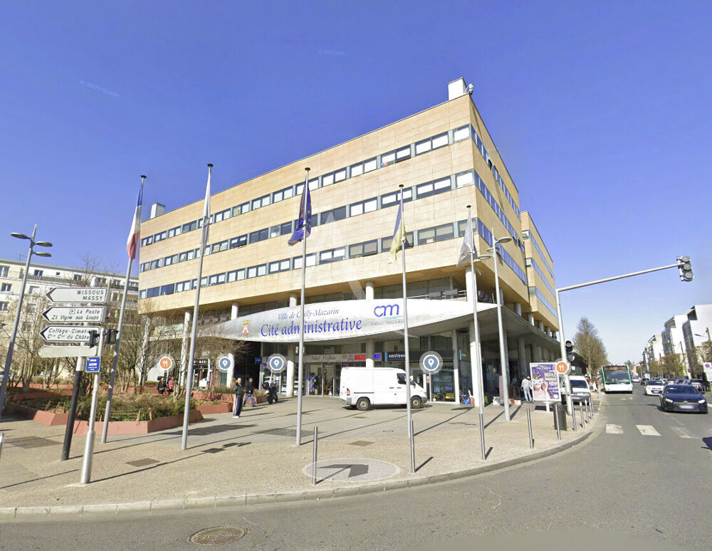   Local commercial CHILLY-MAZARIN 66.51 m² Chilly mazarin