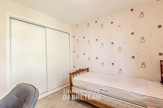  Appartement à louer 5 pièces 113 m²