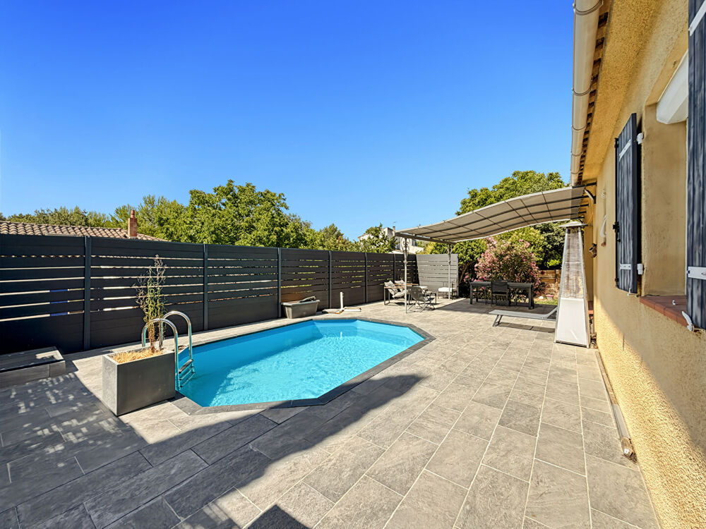 À vendre en exclusivité maison de plain pied de type 4 avec piscine et garage - secteur Eoures 13011 Marseille