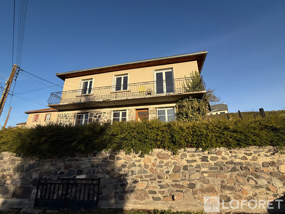 Maison 4 pièces 101 m² · à Allanche · 101 m² · 81 000 €