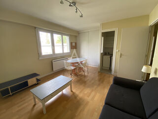  Appartement à louer 3 pièces 44 m²