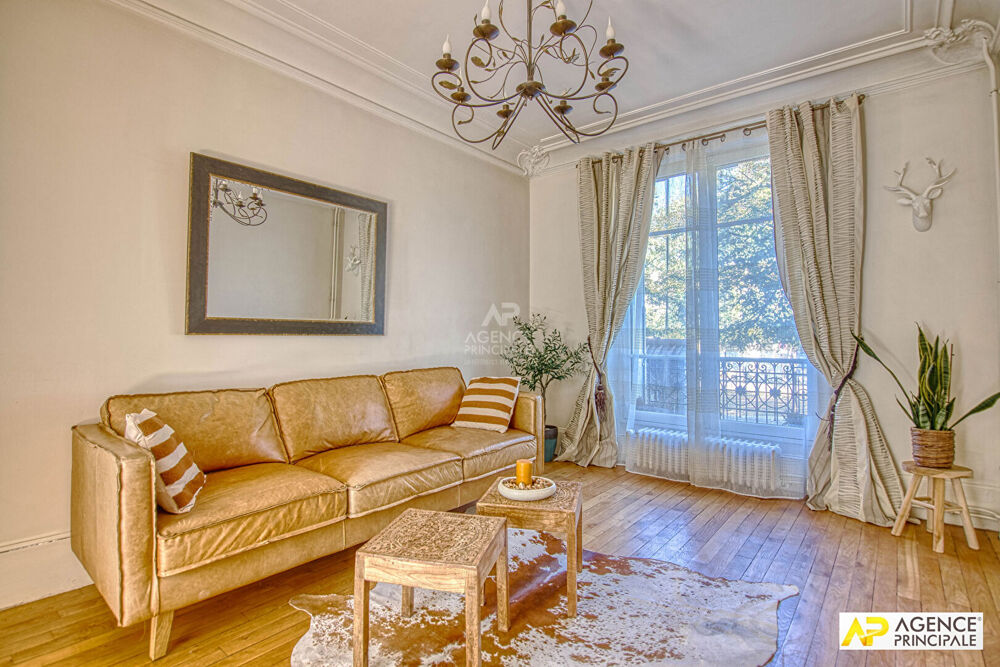 Vente Maison Versailles Proximité plateau Saint-Antoine - Maison  9 pièces 238 m² au sol sur parcelle de 450 m² environ avec terrasse, jardin Versailles
