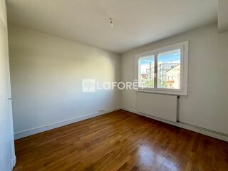  Appartement à louer 3 pièces 64 m²