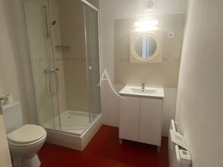  Appartement à louer 4 pièces 70 m²