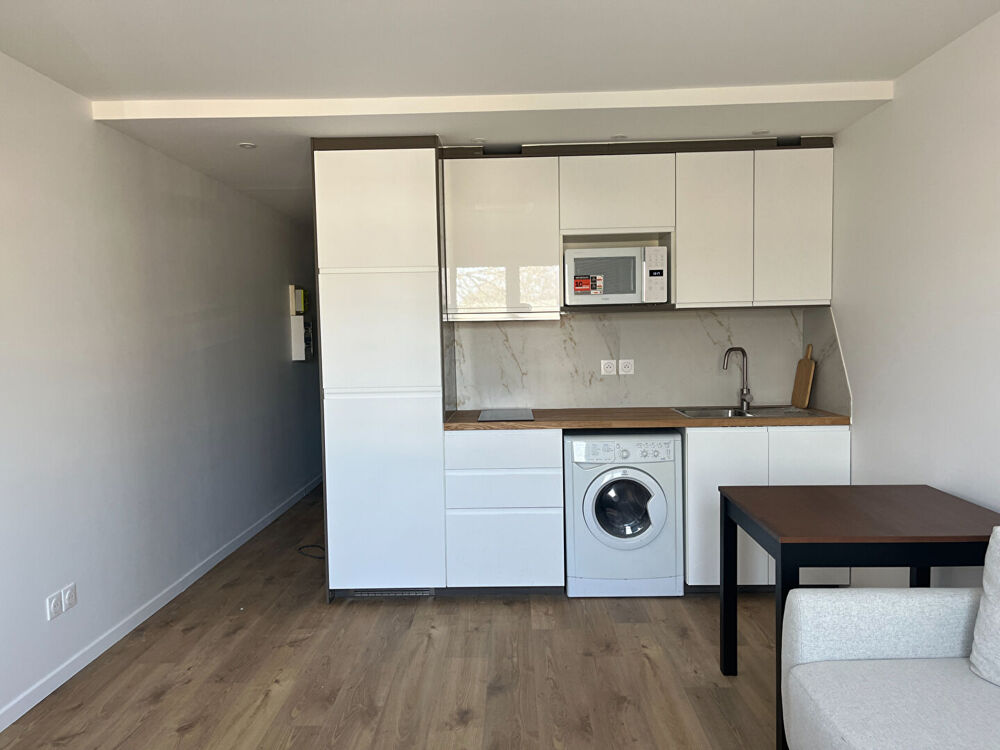 Location Appartement Magnifique Studio meublé 24.80m² avec parking - LA QUEUE EN BRIE La queue en brie