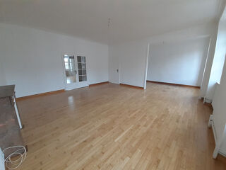  Appartement à louer 3 pièces 83 m²