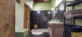  Appartement à louer 2 pièces 101 m²