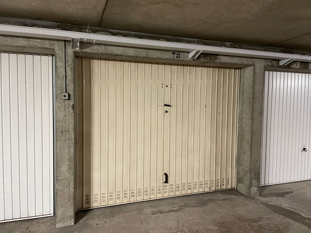 Location Parking/Garage Garage à louer dans la résidence 