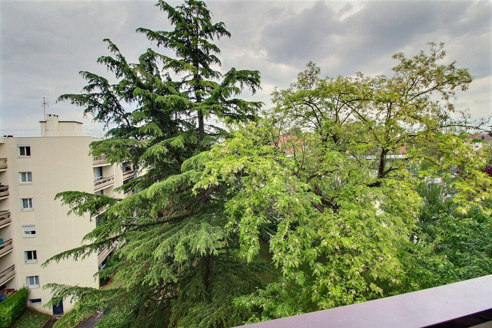 Vente Appartement Superbe appartement 4 pièces 69.43 m² au dernier étage avec vue sur jardins à Massy Centre Ville Massy