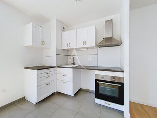  Appartement à louer 3 pièces 53 m²