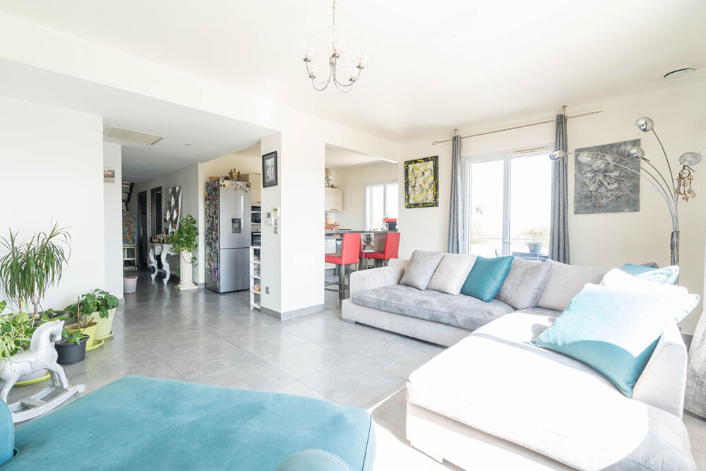 EXCLUSIVITE ISTRES Maison 8 pièce(s) 154 m2